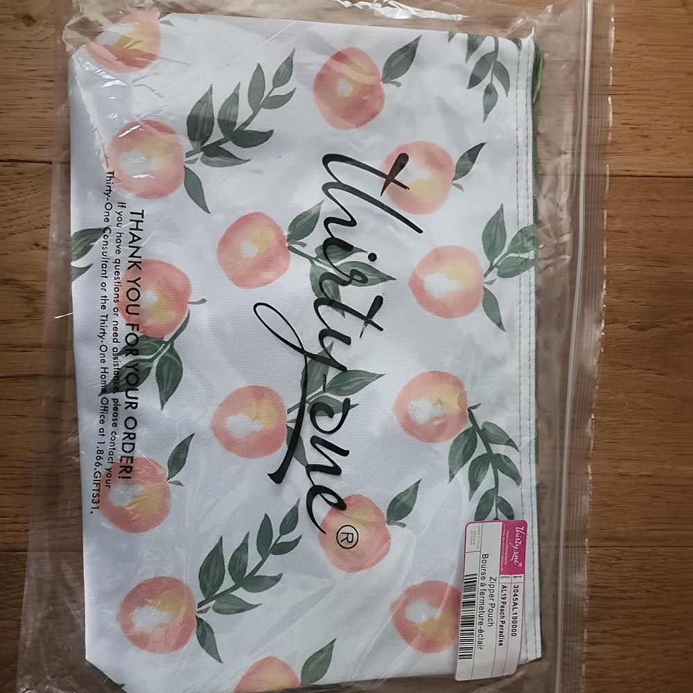 Thirty-One Peach and Leaf Pattern Pouch